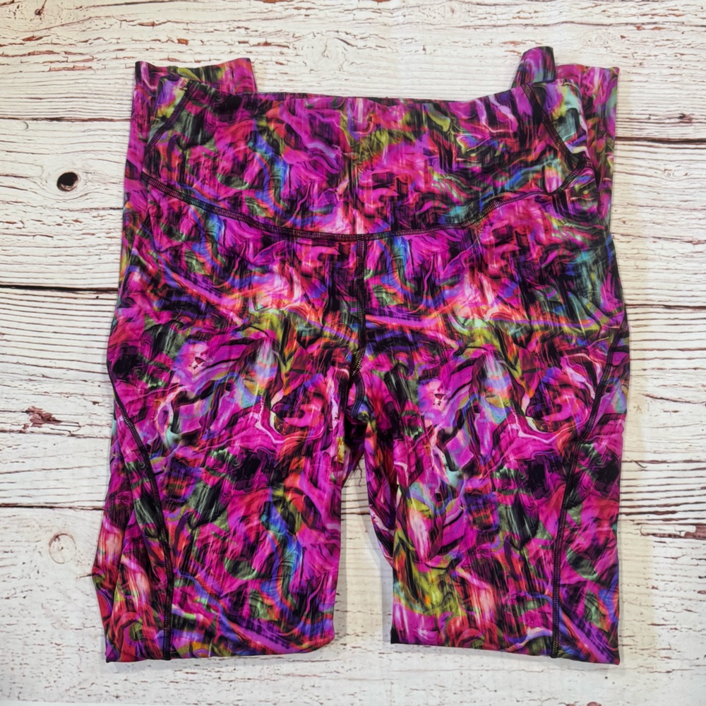 Lululemon Base Pace High-Rise Tight 28" in Hyper Flow Pink Multi Sz 10 - Picture 3 of 8